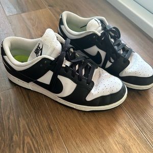 Nike panda dunks women’s size 9.5